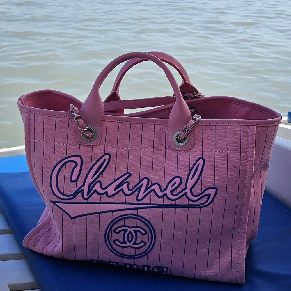 Chanel 2023 Baseball Canvas Shopper Deauville Pink/Navy Tote